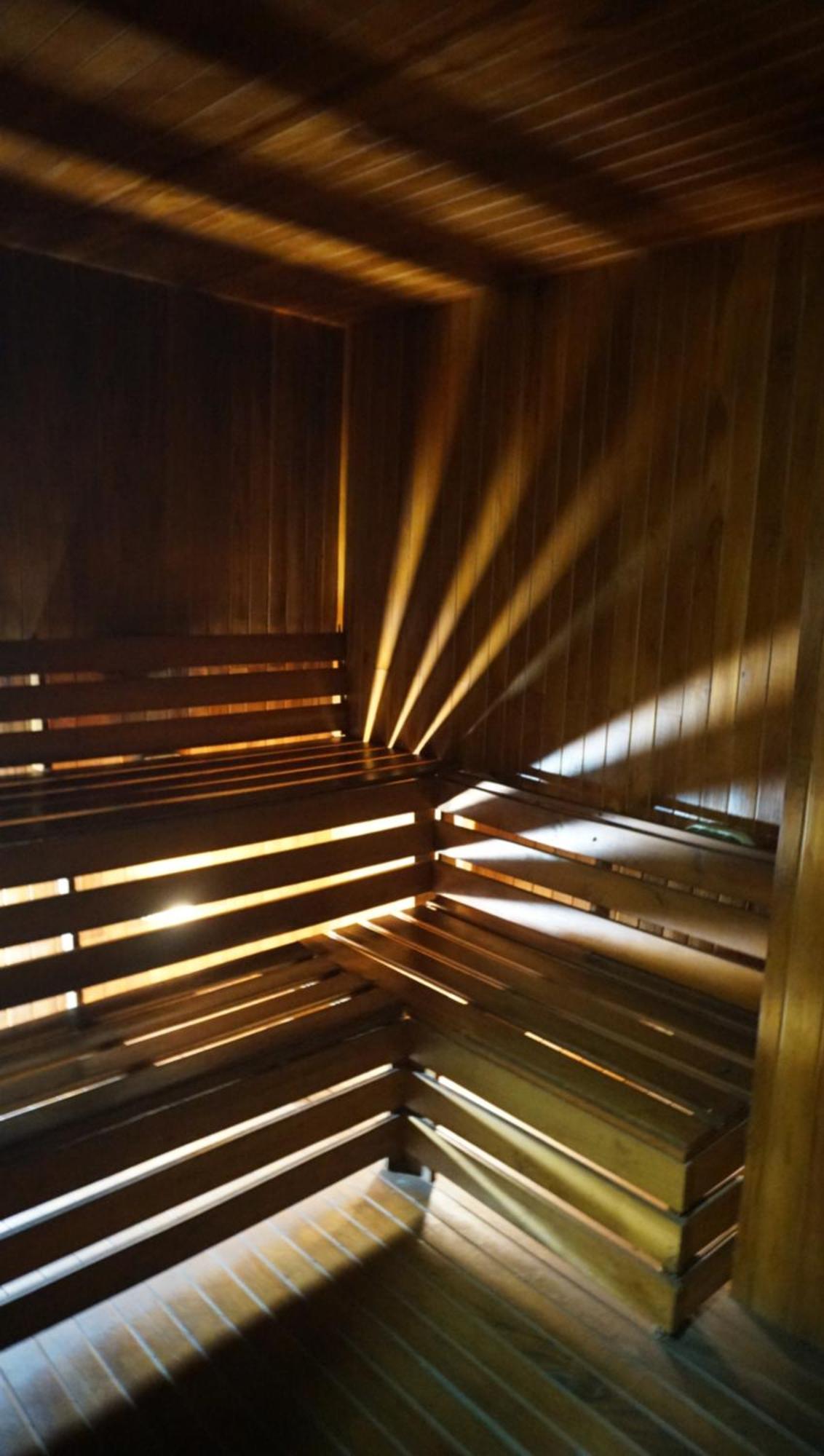 Quo Quality Hotel Манисалес Экстерьер фото The interior of a Finnish sauna