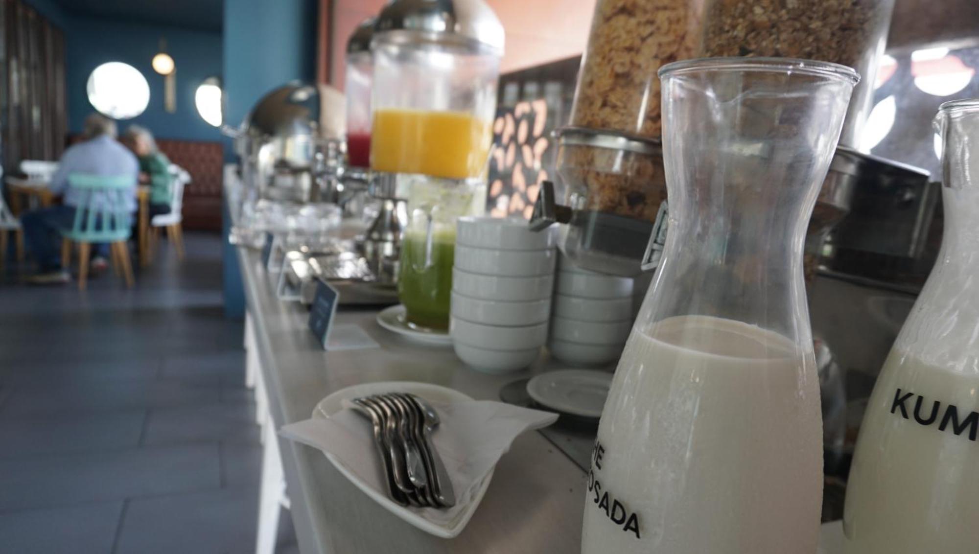 Quo Quality Hotel Манисалес Экстерьер фото A carafe of raki